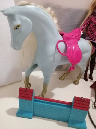 Lotto Barbie cavalli e accessori