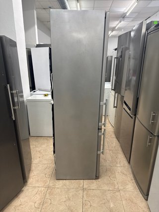 Nevera Electrolux plateada
