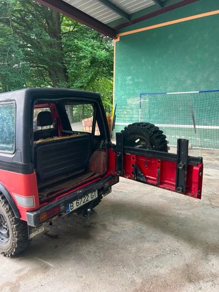Suzuki SJ410 todoterreno