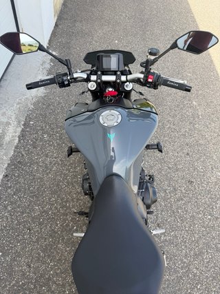 Yamaha MT-09 Gris/Rojo Naked