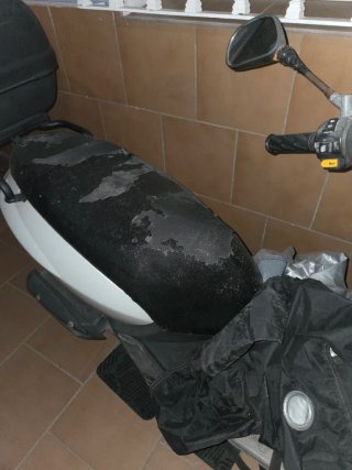 Peugeot Kisbee 49cc Scooter
