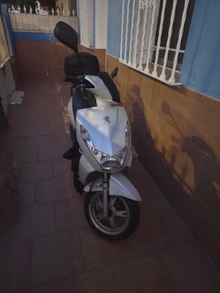 Peugeot Kisbee 49cc Scooter