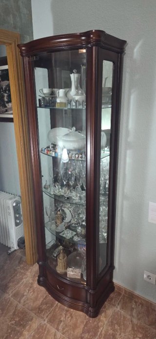 Vitrina de salón madera y cristal