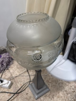 Lámpara de mesa metal y cristal