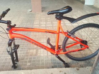 Bicicleta MTB B'Twin Roja
