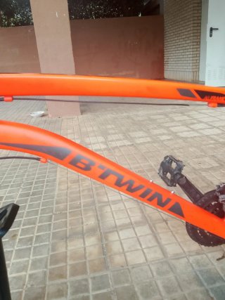 Bicicleta MTB B'Twin Roja