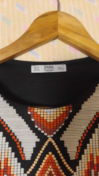 Vestido sin mangas estampado geométrico