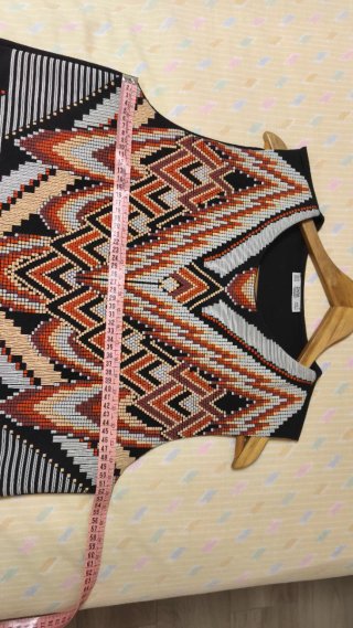 Vestido sin mangas estampado geométrico