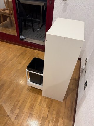 Mueble auxiliar para cubos de basura