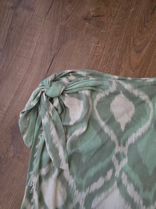 Falda chica Zara verde y blanca