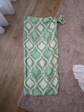 Falda chica Zara verde y blanca