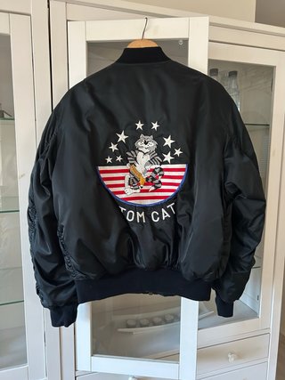 Bomber Alpha Industries MA-1 Tom Cat Negra