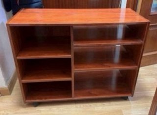 URGE VENTA: Mueble de salón madera con ruedas