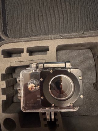 Cámara de acción GoPro con accesorios