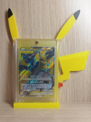 Carta Pokémon Pikachu y Zekrom GX (TEU 162)