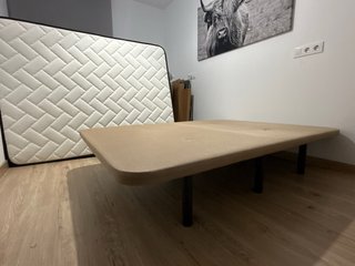 Base tapizada sin estrenar 135x180
