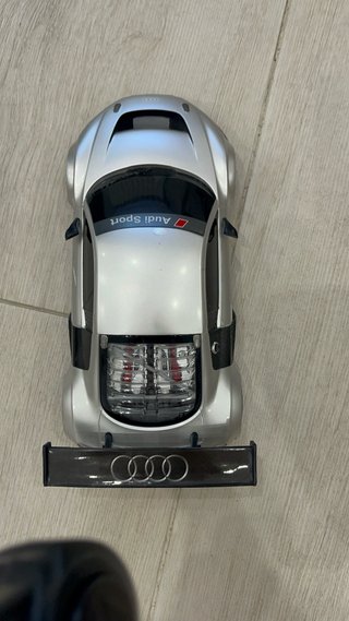 Coche teledirigido, Audi Sport con mando