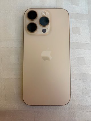 iPhone 16 Pro Dorado