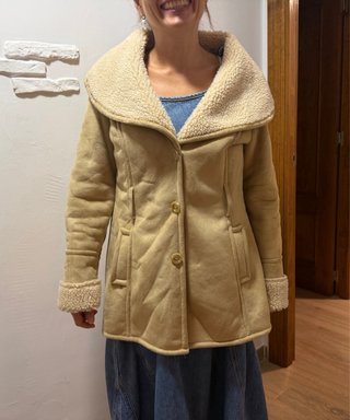 Abrigo Zara Beige con Borrego