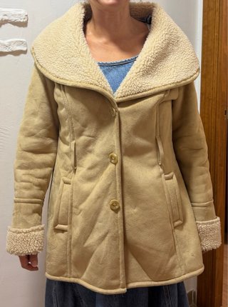 Abrigo Zara Beige con Borrego