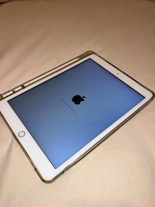iPad 8va Gen 128GB Blanco + Apple Pencil