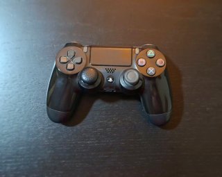 PS4 Pro + 2 Mandos + 3 Juegos