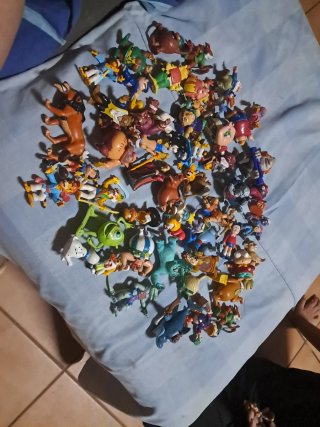 Lote de figuras de PVC