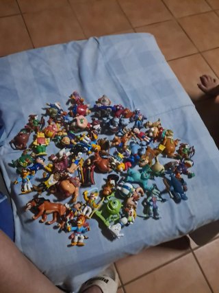 Lote de figuras de PVC