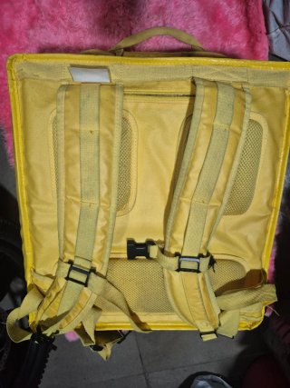 Mochila Glovo Amarilla y Negra