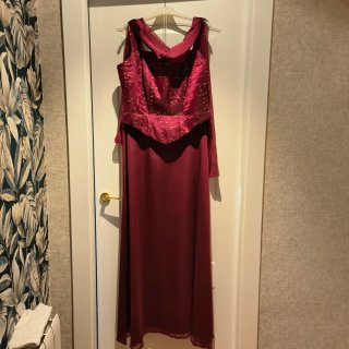 Traje de fiesta o ceremonia burdeos t.46