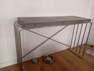 Consola Metal Gris y Piedra, muy bonita