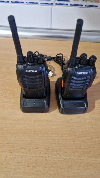 2 Radios Walkie Talkie BAOFENG Nuevos