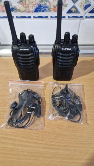2 Radios Walkie Talkie BAOFENG Nuevos