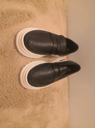 Zapatos negros cómodos para hombre