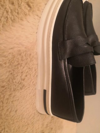 Zapatos negros cómodos para hombre