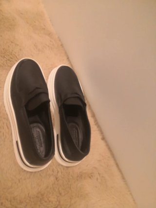 Zapatos negros cómodos para hombre