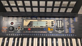 Teclado Yamaha PSR-195 con soporte