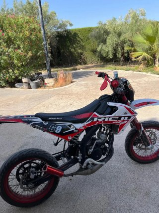 Rieju Mrt Trophy 50cc Supermotard Roja/Blanca