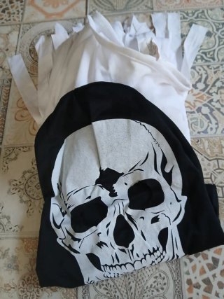 Costumi e accessori taglia unica, tutto il lotto a 70€