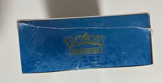 Caja Ultrapremium MegaCharizard X sellada