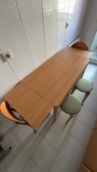 Mesa Cocina Cancio Madera + 2 Sillas + 2 Banquetas