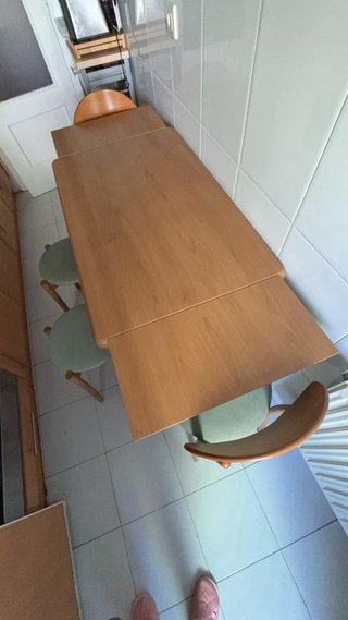 Mesa Cocina Cancio Madera + 2 Sillas + 2 Banquetas