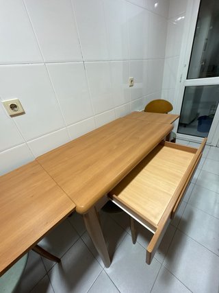 Mesa Cocina Cancio Madera + 2 Sillas + 2 Banquetas