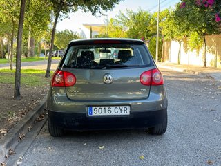 Volkswagen Golf 2004