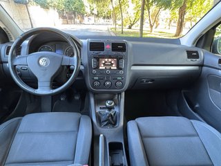 Volkswagen Golf 2004