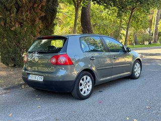 Volkswagen Golf 2004