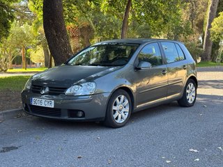 Volkswagen Golf 2004