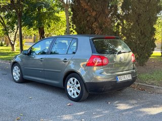 Volkswagen Golf 2004