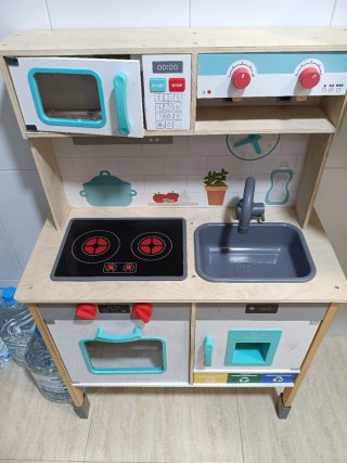 Cocinita de madera para niños