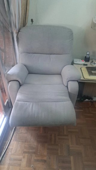 Sillón reclinable eléctrico gris